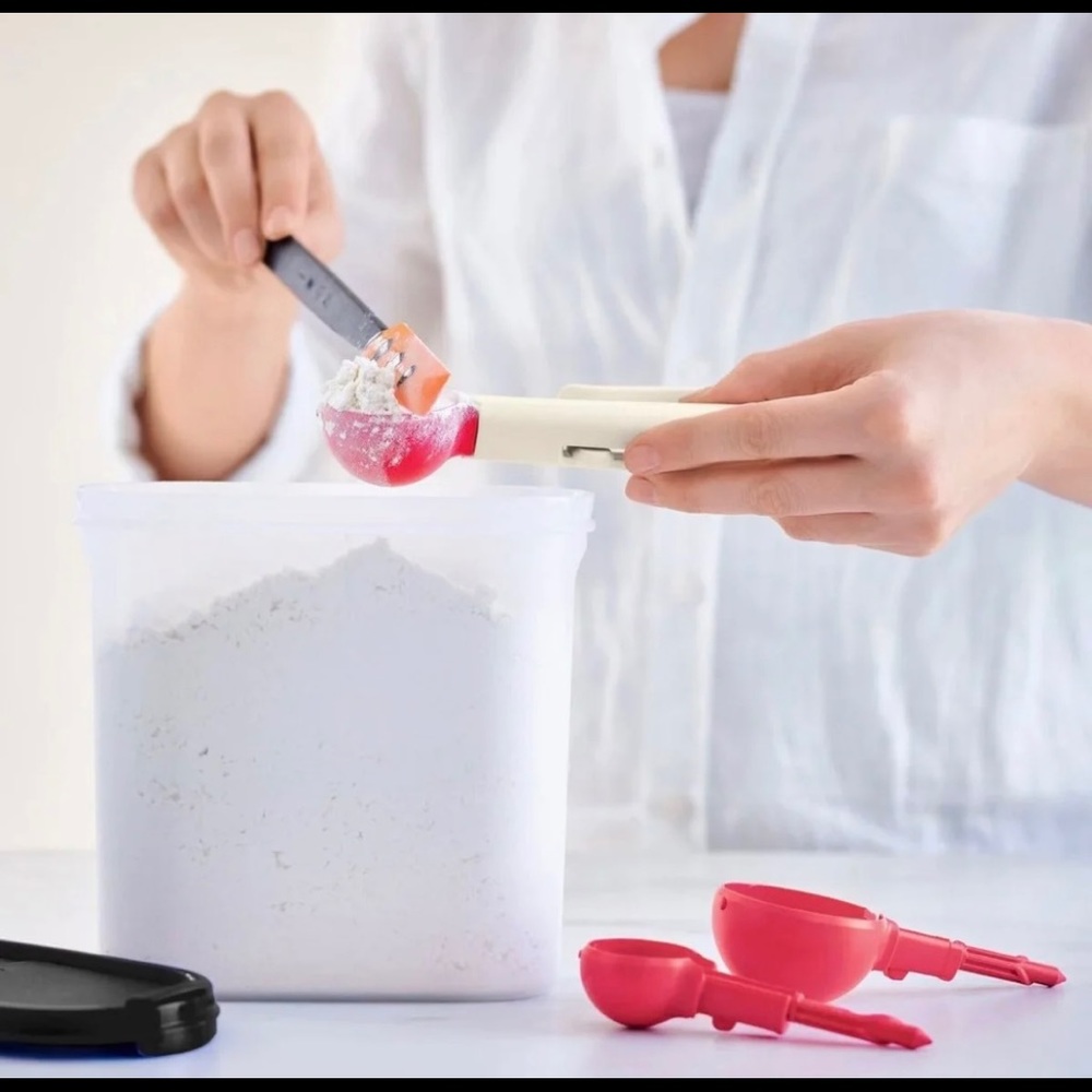 Tupperware portion scoops. - Picture 7 of 11